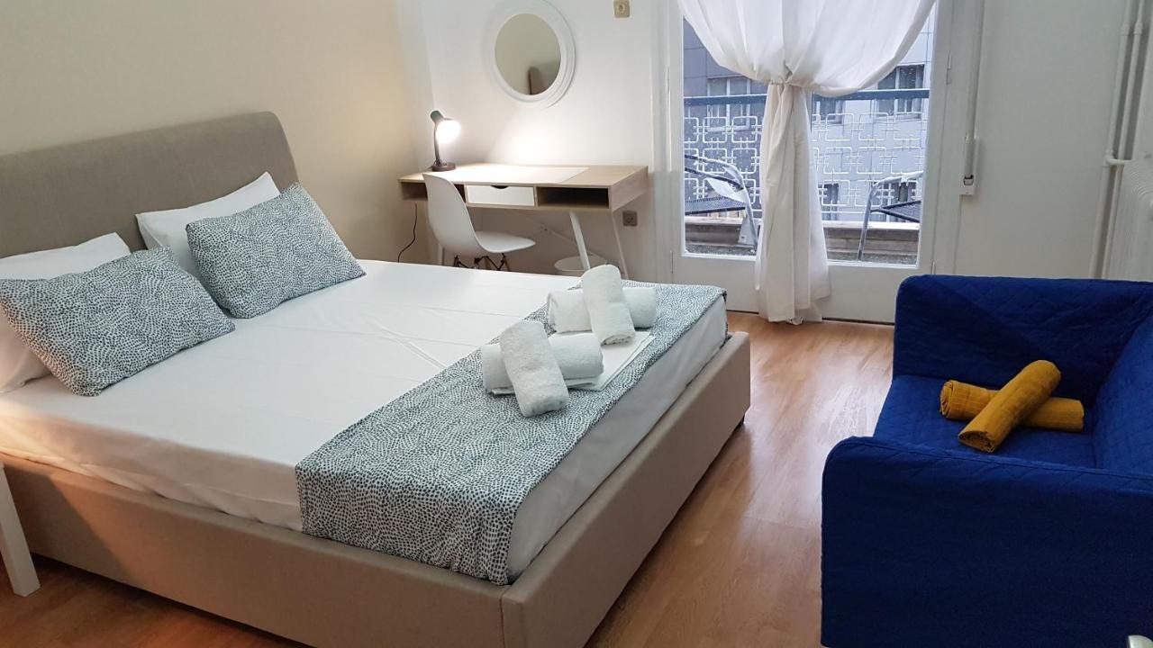 Apricot Apartment - Athens Center, 6 Bd, 2.5 Bath Buitenkant foto