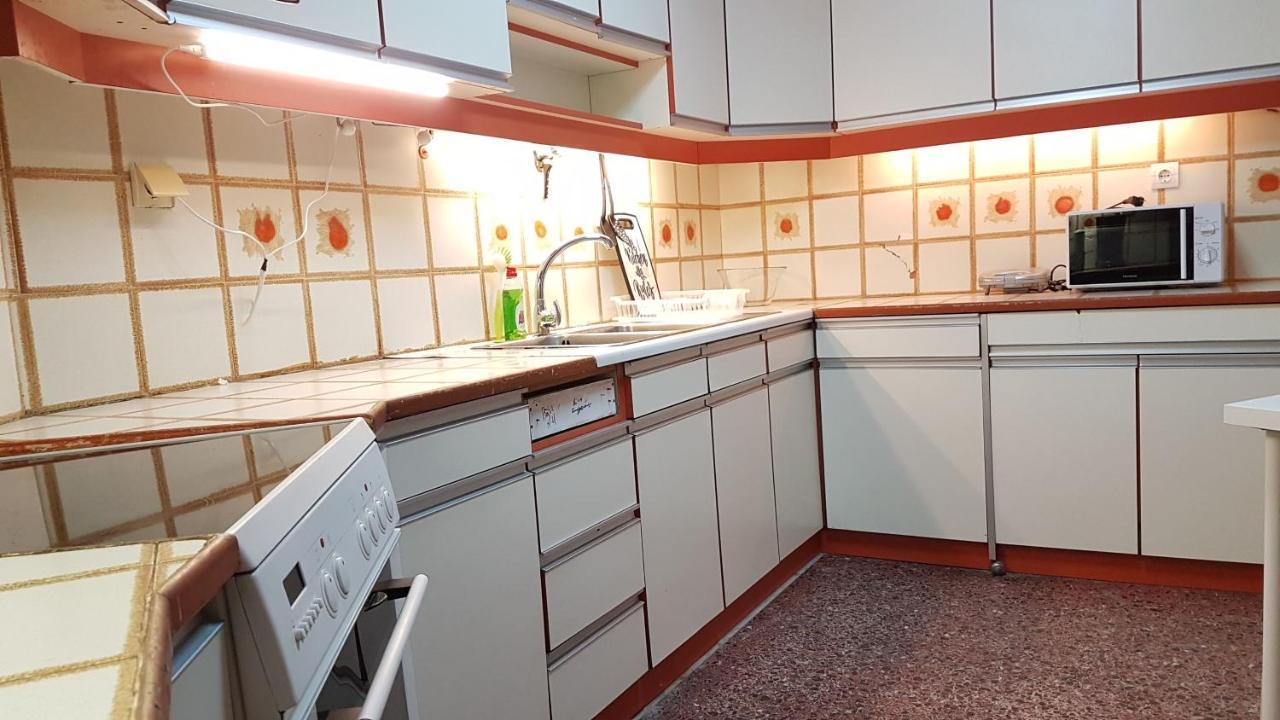 Apricot Apartment - Athens Center, 6 Bd, 2.5 Bath Buitenkant foto