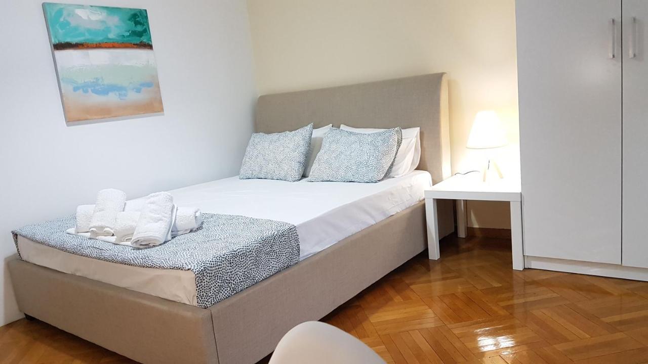 Apricot Apartment - Athens Center, 6 Bd, 2.5 Bath Buitenkant foto